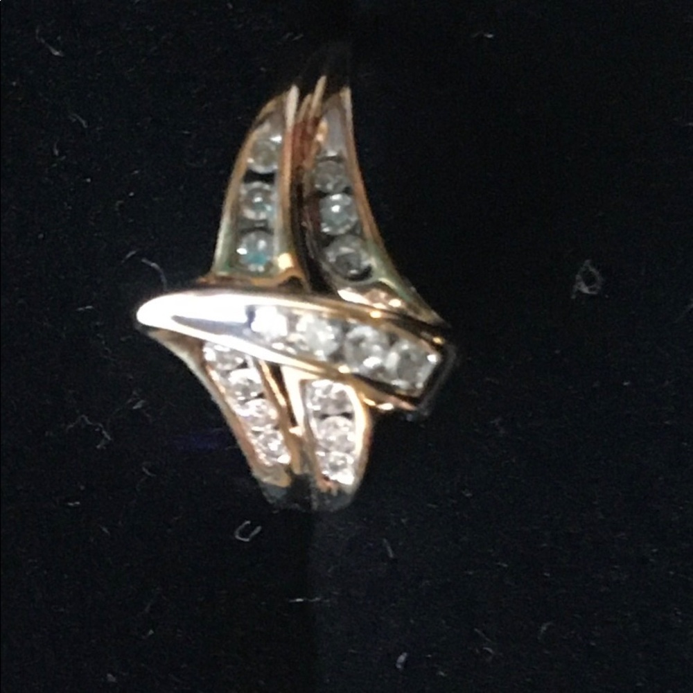 New Genuine Diamond Ring - Picture 4 of 5